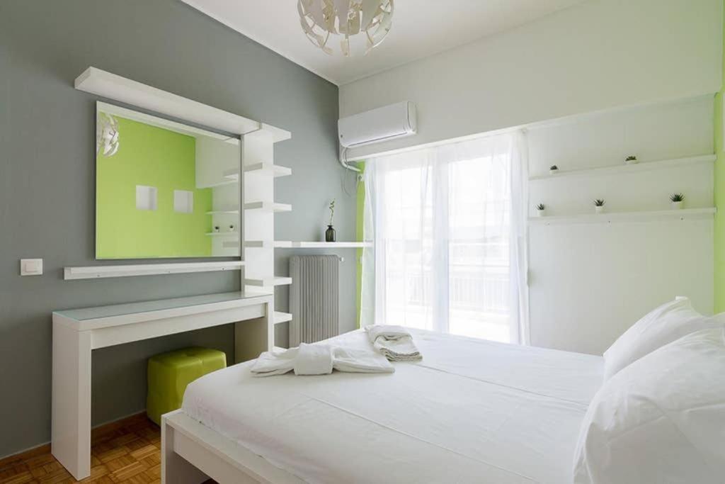 Апартаменты Sunlit 2Br Oasis In Metaxourghio 3Min From Metro Афины Экстерьер фото
