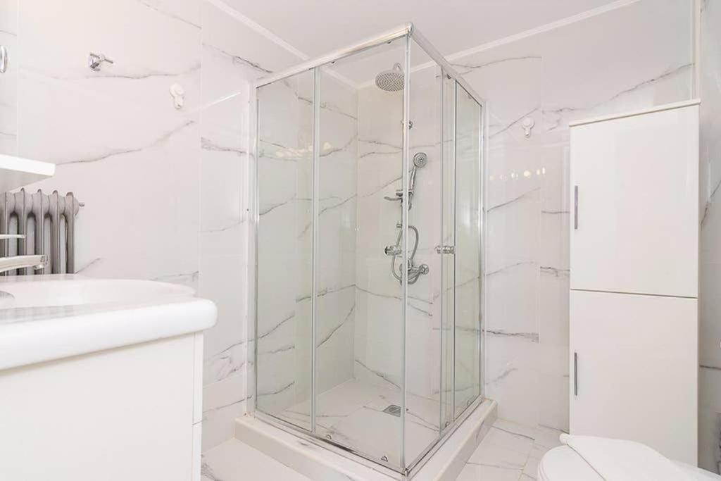 Апартаменты Sunlit 2Br Oasis In Metaxourghio 3Min From Metro Афины Экстерьер фото