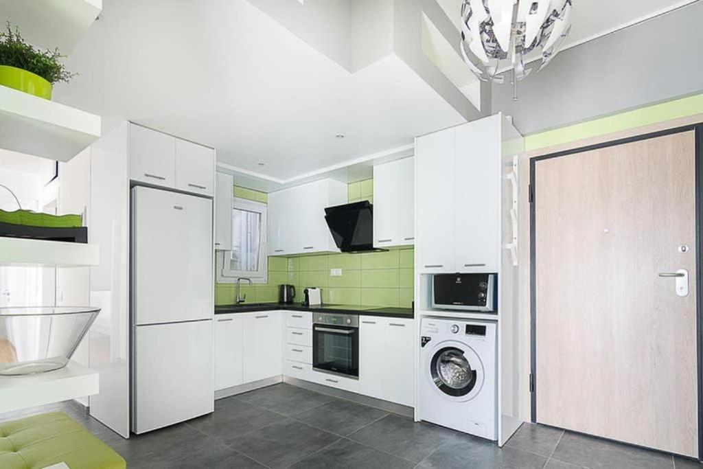 Апартаменты Sunlit 2Br Oasis In Metaxourghio 3Min From Metro Афины Экстерьер фото